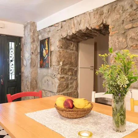 Haus Mit Modernem Interieur Und Einer Alten Taverne By Interhome *
