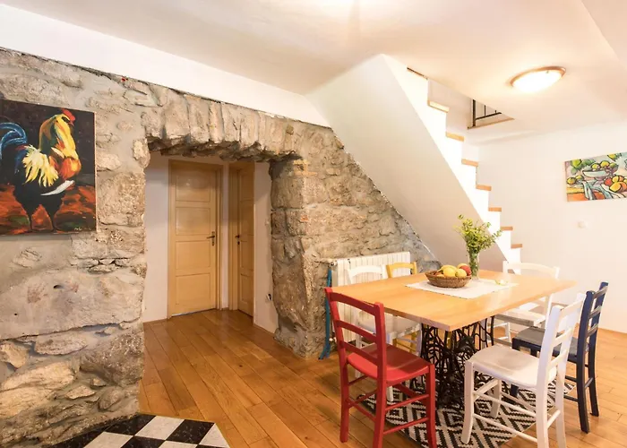 Haus Mit Modernem Interieur Und Einer Alten Taverne By Interhome