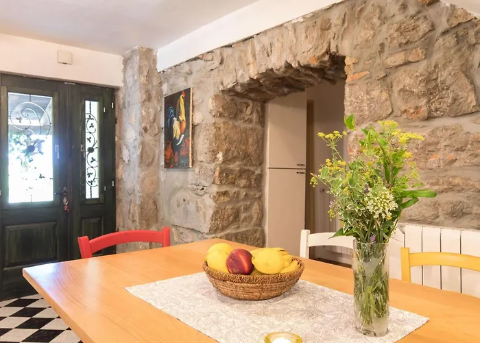 Haus Mit Modernem Interieur Und Einer Alten Taverne By Interhome *