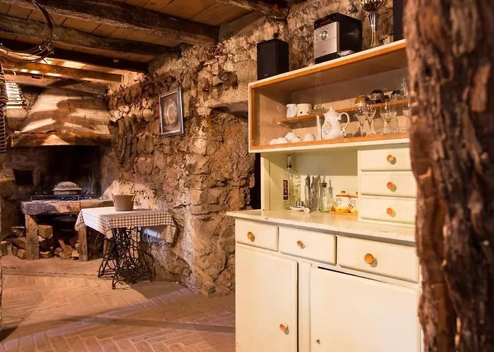 Feriehus Haus Mit Modernem Interieur Und Einer Alten Taverne By Interhome Viskovo