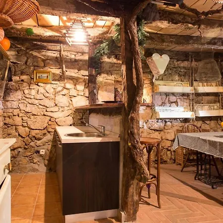 Haus Mit Modernem Interieur Und Einer Alten Taverne By Interhome *