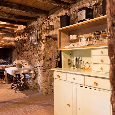 Nyaraló Haus Mit Modernem Interieur Und Einer Alten Taverne By Interhome Viskovo