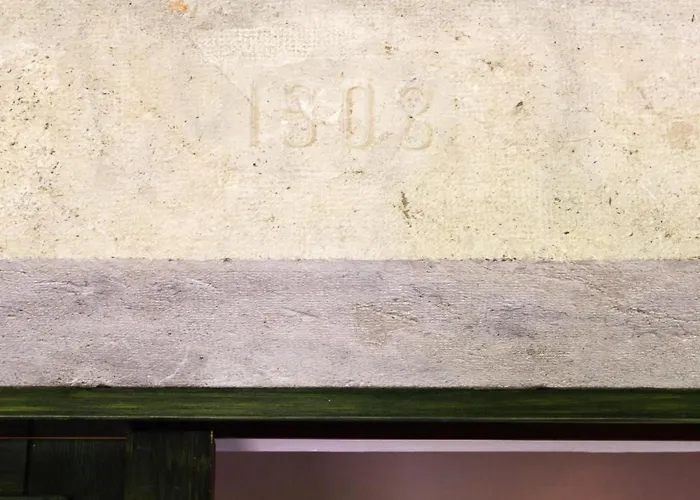 Haus Mit Modernem Interieur Und Einer Alten Taverne By Interhome 度假居 *